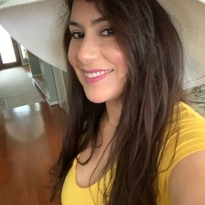 Meet your Posher, Ara